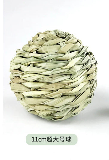 Rabbit teething grass ball straw teething toy woven ball rabbit guinea pig chinchilla chewing boring bunny toy
