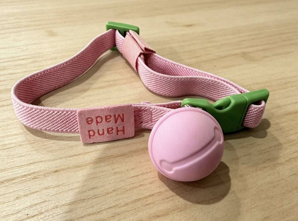 Cross-border pet smart anti-lost device positioning collar with locator adjustable buckle cat dog bell collar